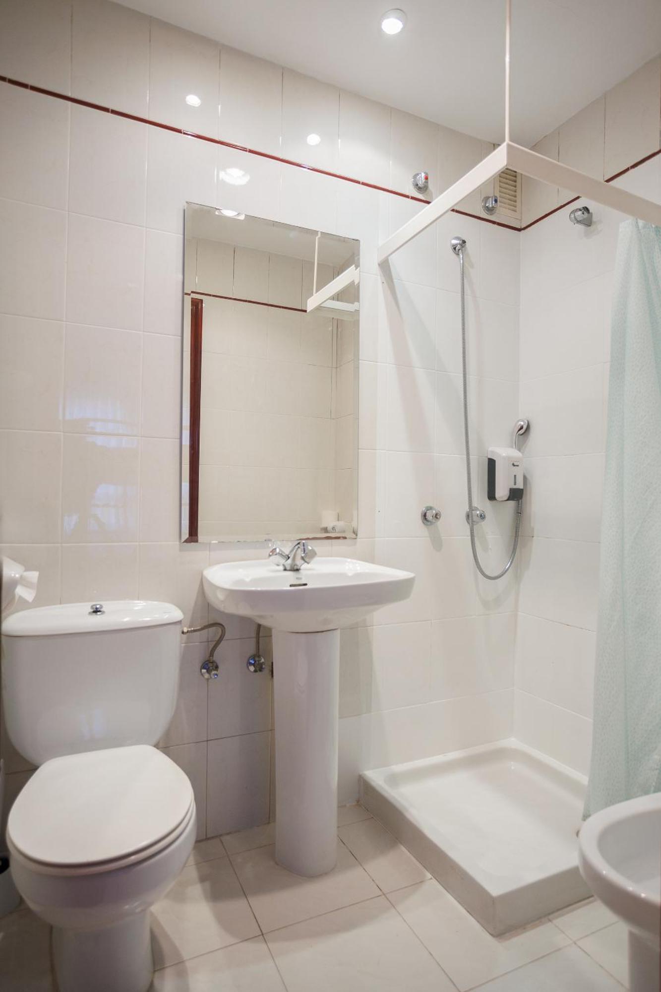 Moon Hostel Bio Bilbao Bagian luar foto