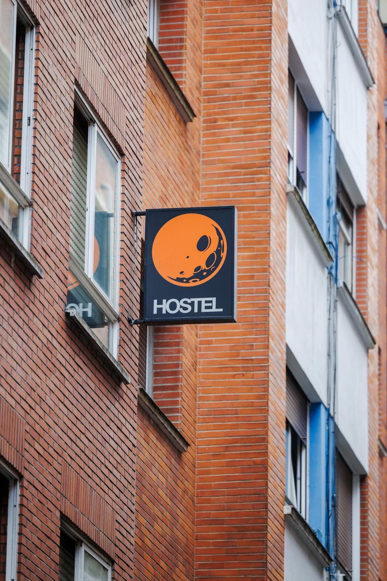 Moon Hostel Bio Bilbao Bagian luar foto